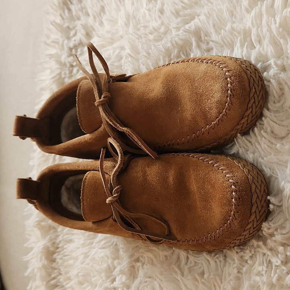 Ugg moccasin